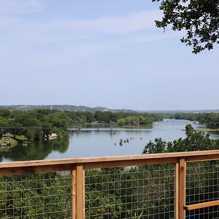 Guadalupe Bluff Bunk House Villa